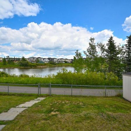 52-3 Bed Suite On Lake Central Ac By Airport Calgary Extérieur photo