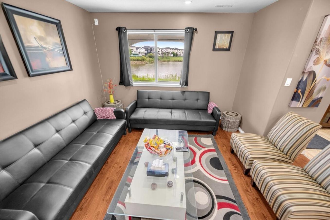 52-3 Bed Suite On Lake Central Ac By Airport Calgary Extérieur photo