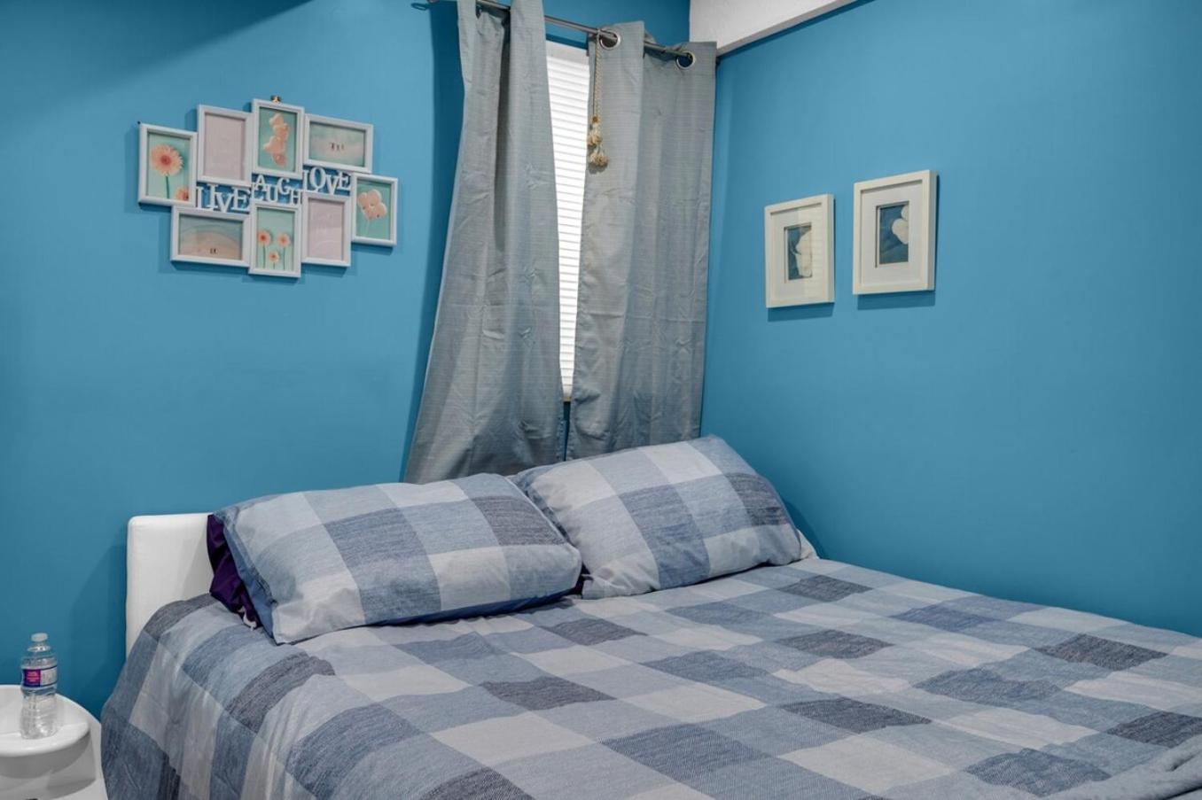 52-3 Bed Suite On Lake Central Ac By Airport Calgary Extérieur photo