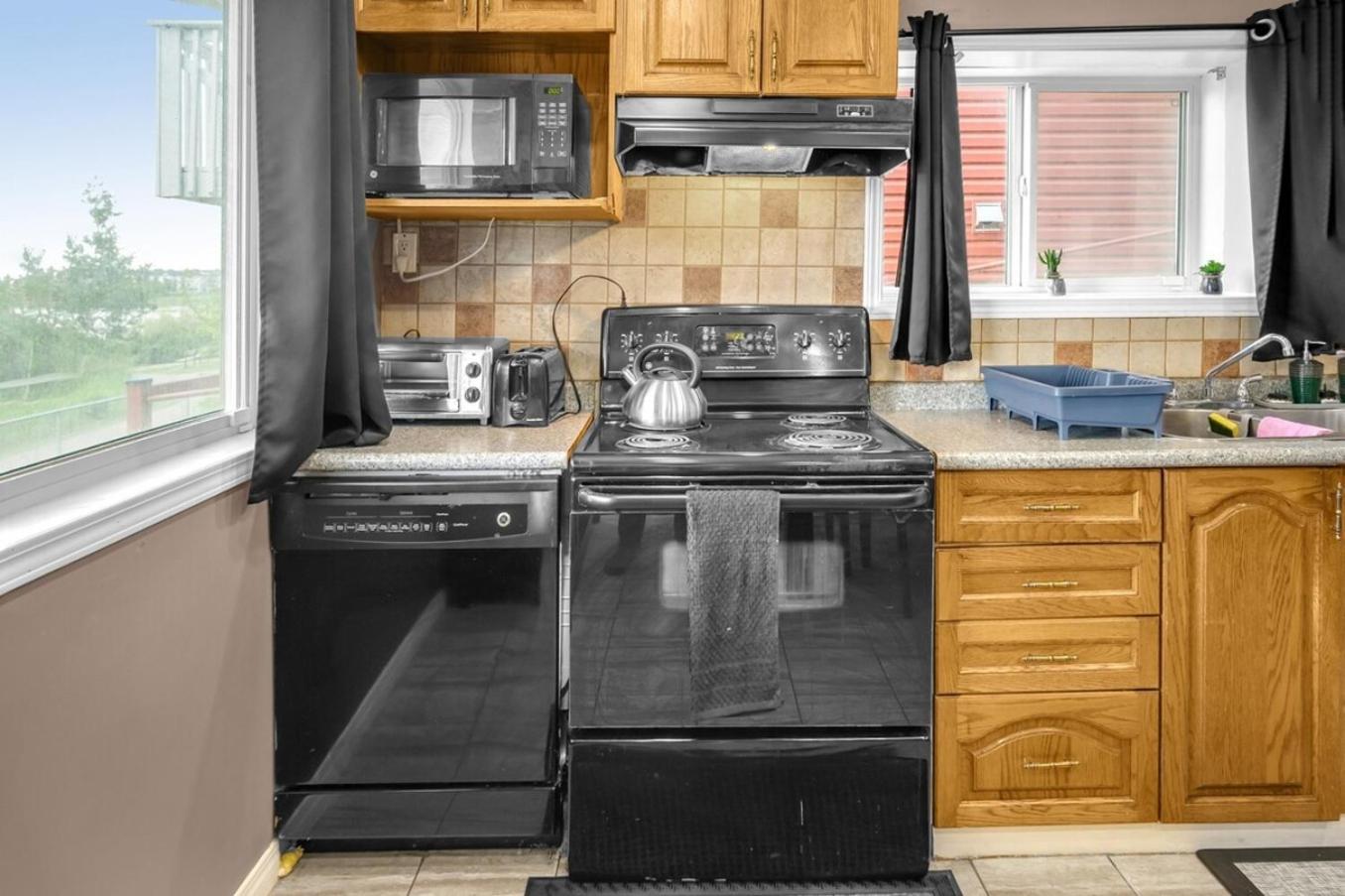 52-3 Bed Suite On Lake Central Ac By Airport Calgary Extérieur photo