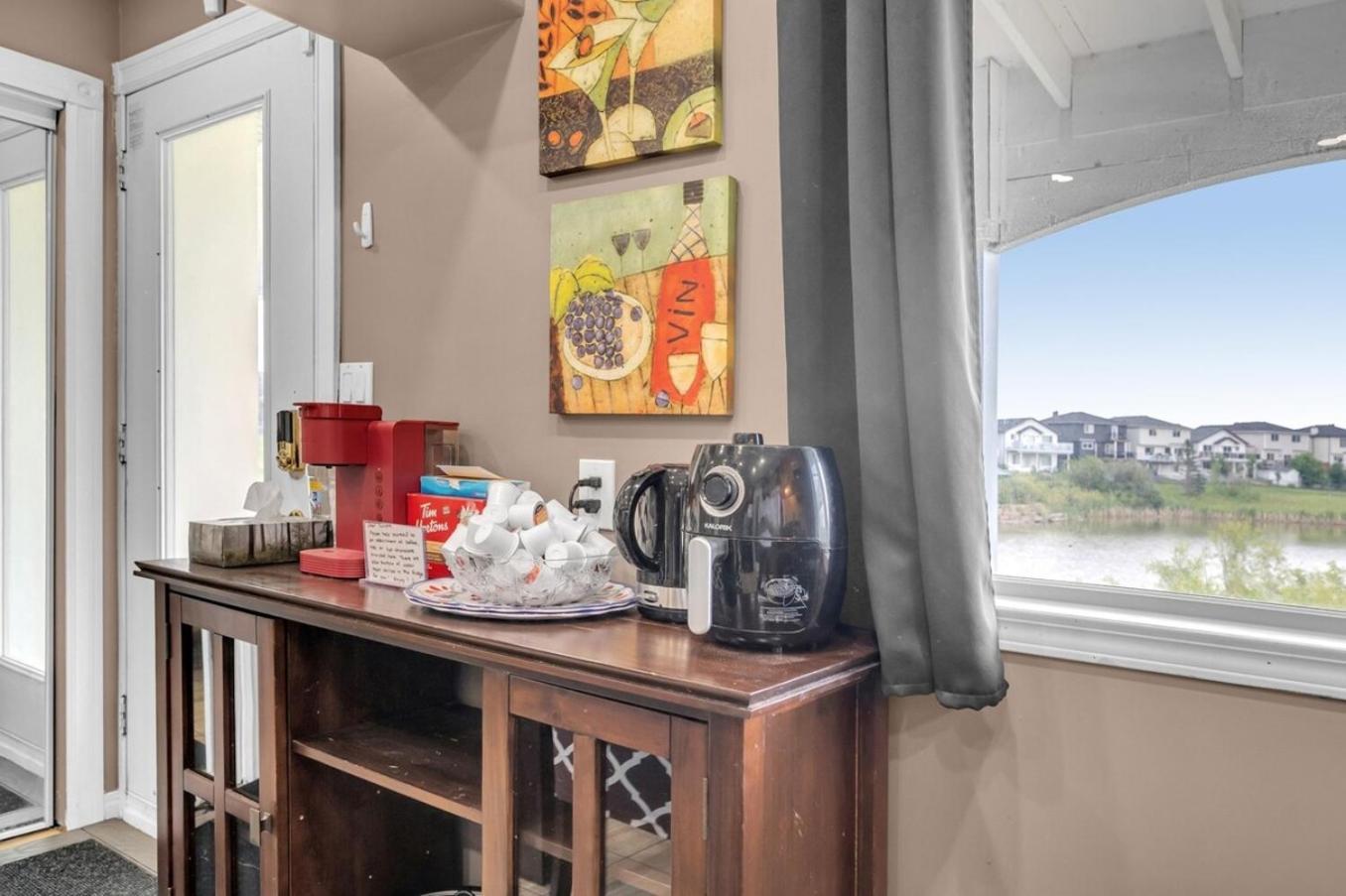 52-3 Bed Suite On Lake Central Ac By Airport Calgary Extérieur photo
