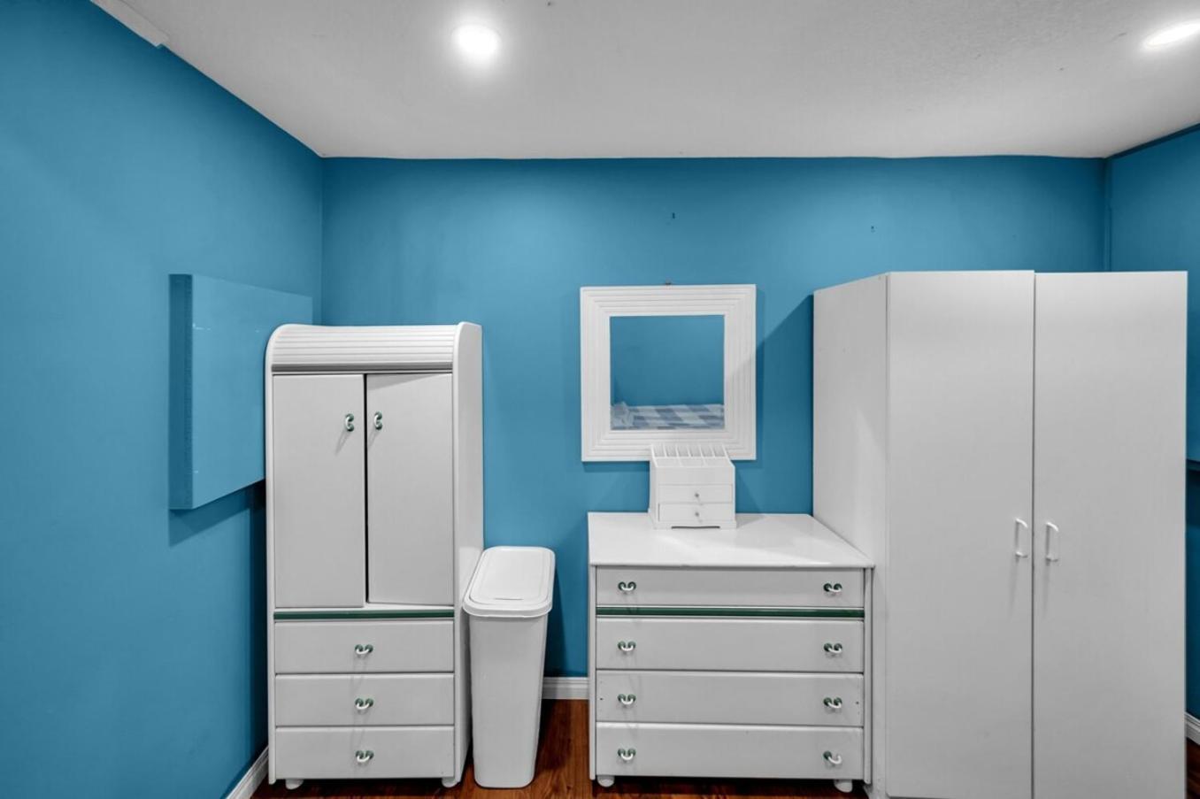 52-3 Bed Suite On Lake Central Ac By Airport Calgary Extérieur photo