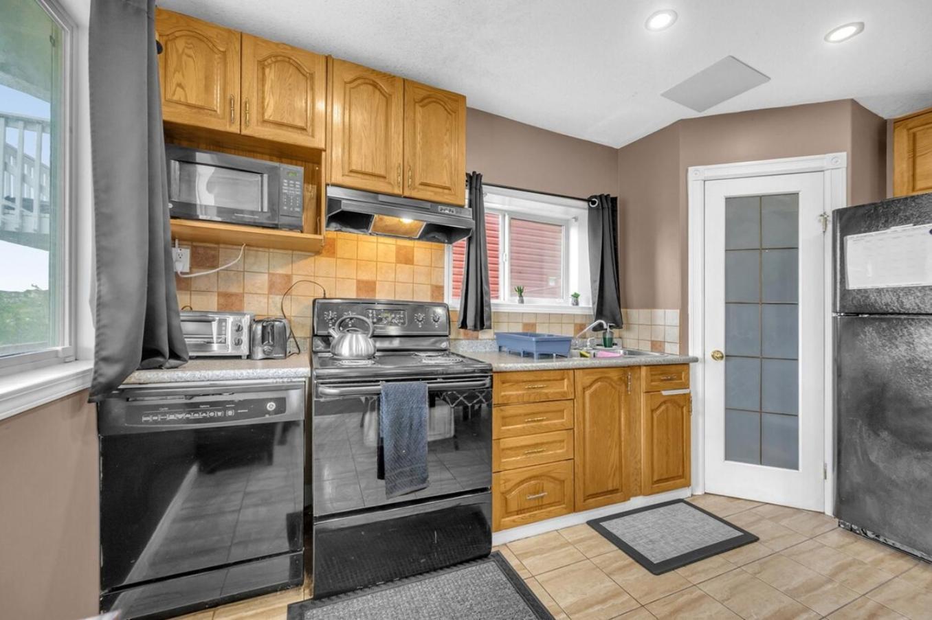 52-3 Bed Suite On Lake Central Ac By Airport Calgary Extérieur photo